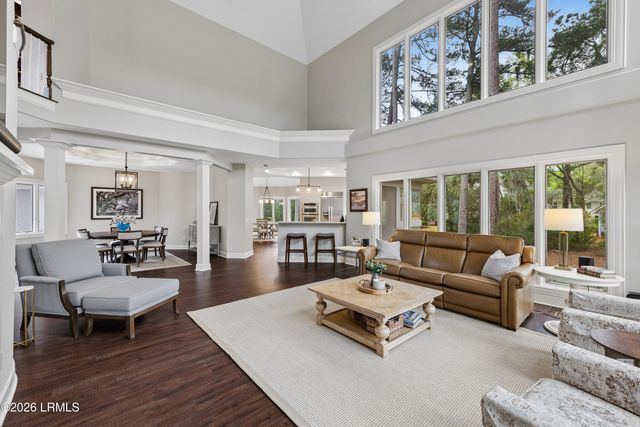 8 Long Brow Road, Hilton Head Island, SC 29928