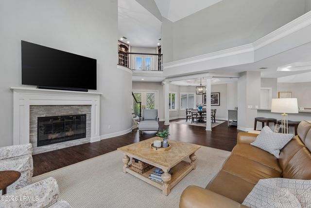 8 Long Brow Road, Hilton Head Island, SC 29928