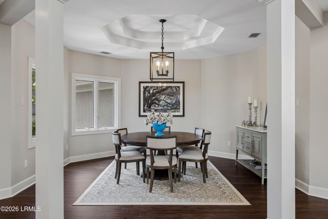 8 Long Brow Road, Hilton Head Island, SC 29928