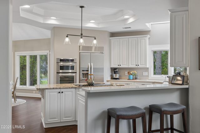 8 Long Brow Road, Hilton Head Island, SC 29928