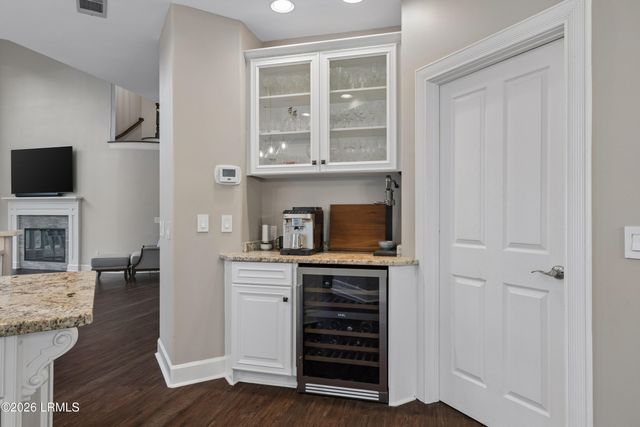 8 Long Brow Road, Hilton Head Island, SC 29928