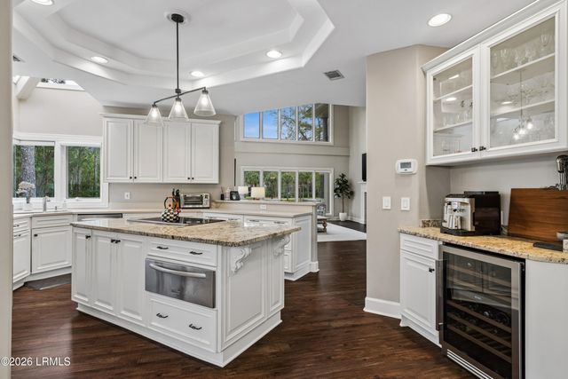 8 Long Brow Road, Hilton Head Island, SC 29928