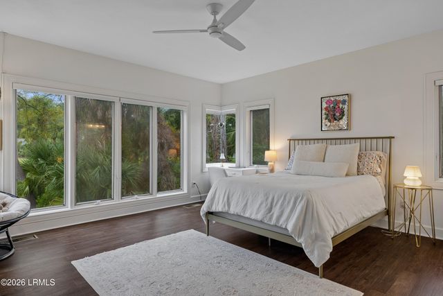 8 Long Brow Road, Hilton Head Island, SC 29928