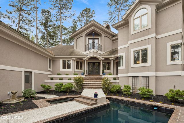 8 Long Brow Road, Hilton Head Island, SC 29928