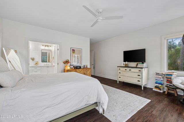 8 Long Brow Road, Hilton Head Island, SC 29928