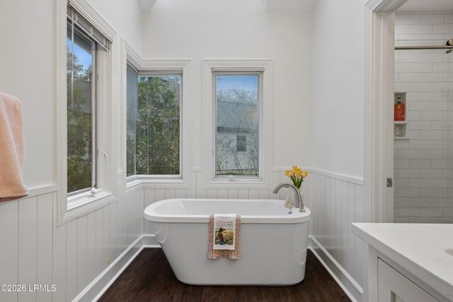 8 Long Brow Road, Hilton Head Island, SC 29928