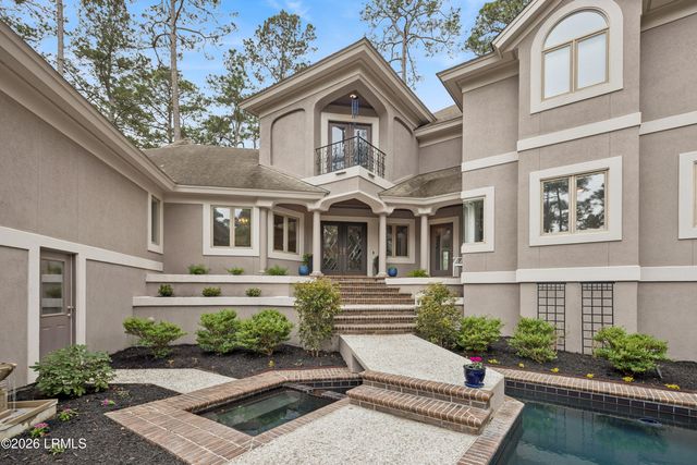 8 Long Brow Road, Hilton Head Island, SC 29928