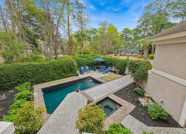 8 Long Brow Road, Hilton Head Island, SC 29928