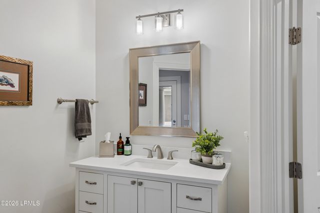 8 Long Brow Road, Hilton Head Island, SC 29928