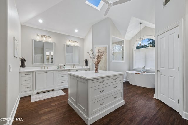 8 Long Brow Road, Hilton Head Island, SC 29928