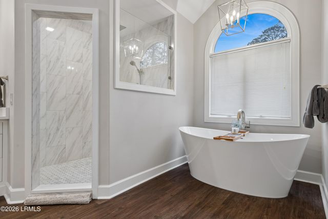 8 Long Brow Road, Hilton Head Island, SC 29928