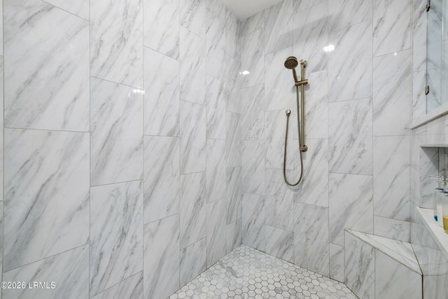 8 Long Brow Road, Hilton Head Island, SC 29928