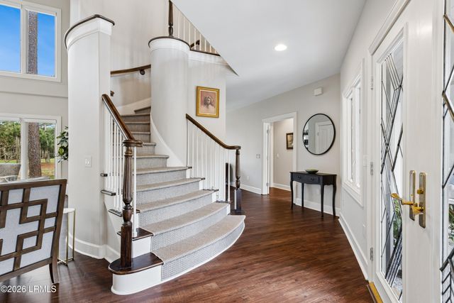 8 Long Brow Road, Hilton Head Island, SC 29928