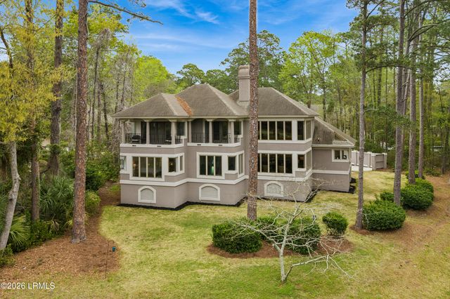 8 Long Brow Road, Hilton Head Island, SC 29928