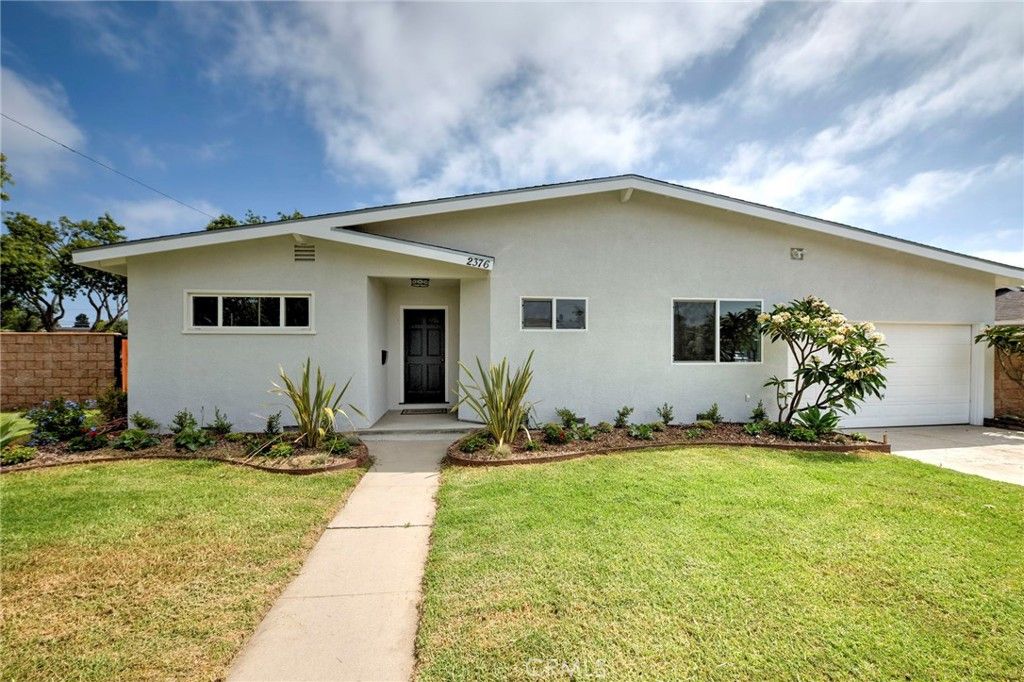 2376 Stanbridge Avenue, Long Beach, CA 90815