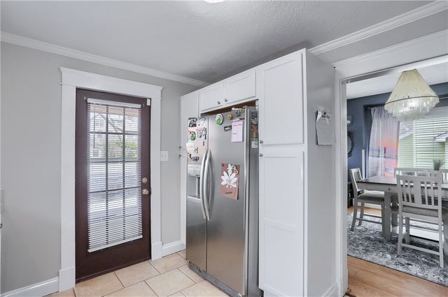 319 E Edgewood Ave, New Castle, PA 16105