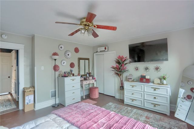 319 E Edgewood Ave, New Castle, PA 16105