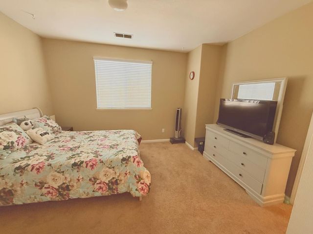 2094 New Hampshire Way, Sacramento, CA 95835