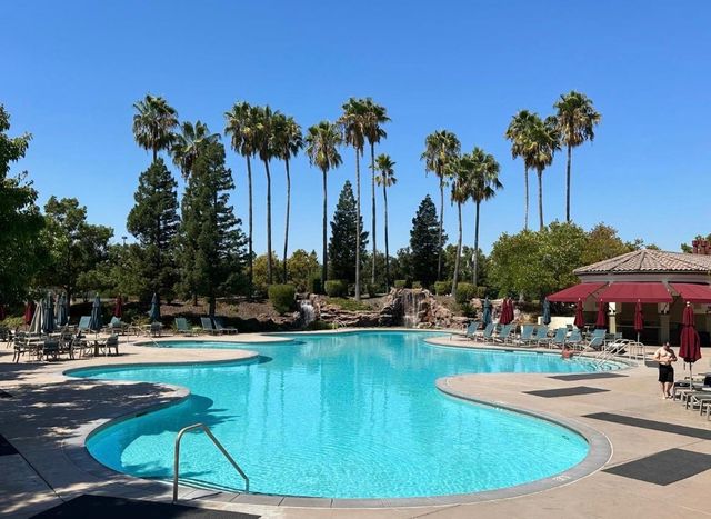 2094 New Hampshire Way, Sacramento, CA 95835