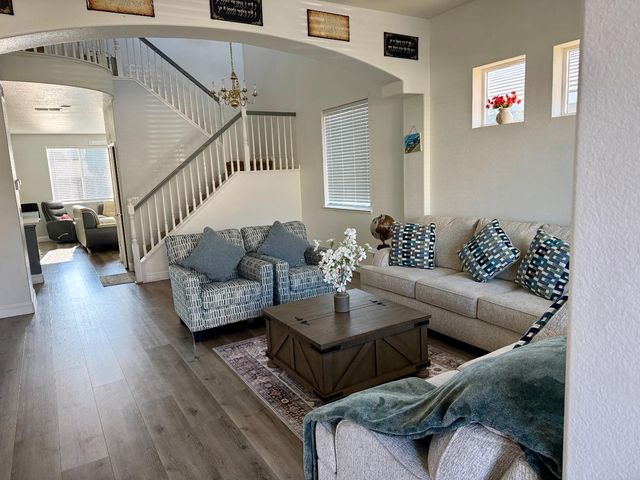 2094 New Hampshire Way, Sacramento, CA 95835