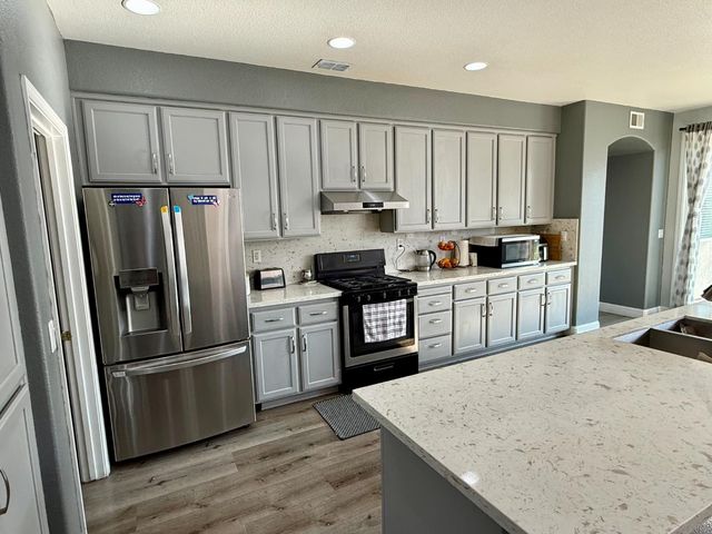 2094 New Hampshire Way, Sacramento, CA 95835