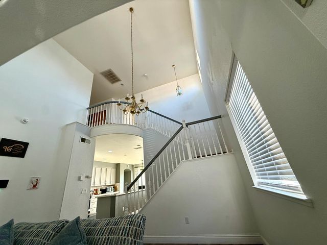 2094 New Hampshire Way, Sacramento, CA 95835