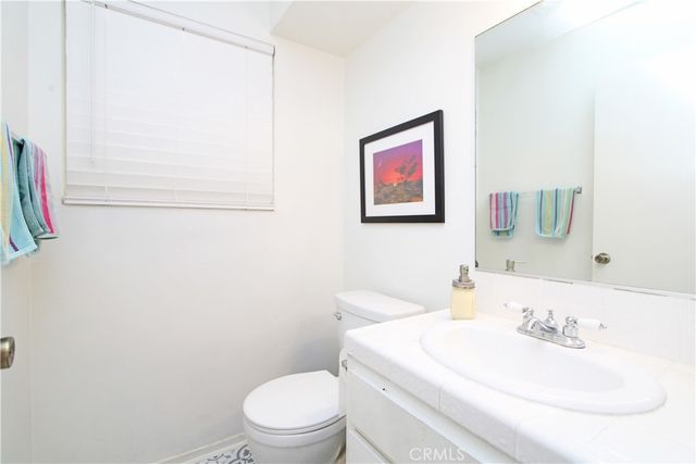 1140 Pacific 16, Long Beach, CA 90813