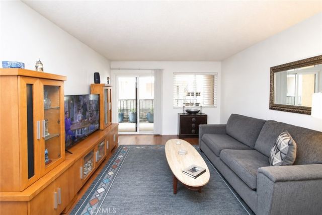 1140 Pacific 16, Long Beach, CA 90813