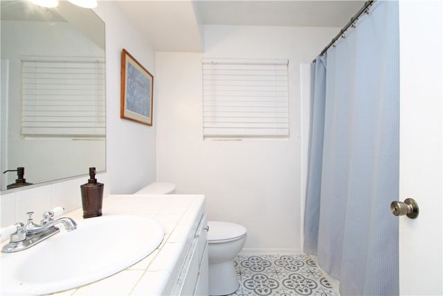 1140 Pacific 16, Long Beach, CA 90813