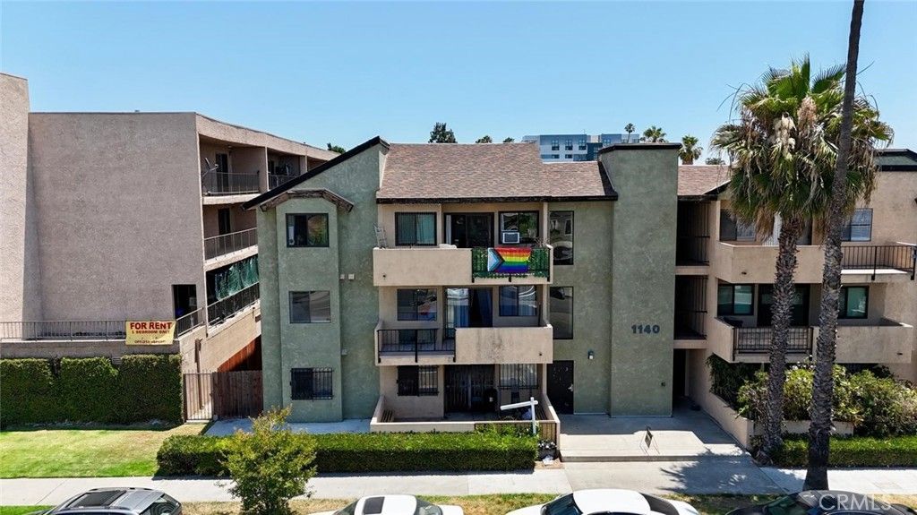 1140 Pacific 16, Long Beach, CA 90813