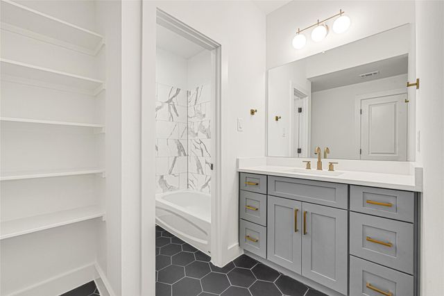 4606 Crown Grove Lane, Houston, TX 77018