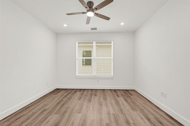 4606 Crown Grove Lane, Houston, TX 77018