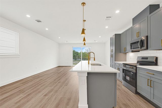 4606 Crown Grove Lane, Houston, TX 77018