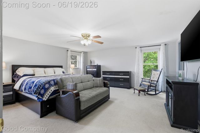 3062 Saint Jude Drive, Waterford Charter Township, MI 48329