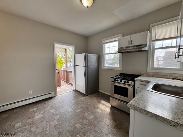 610 Cortlandt St, Perth Amboy City, NJ 08861