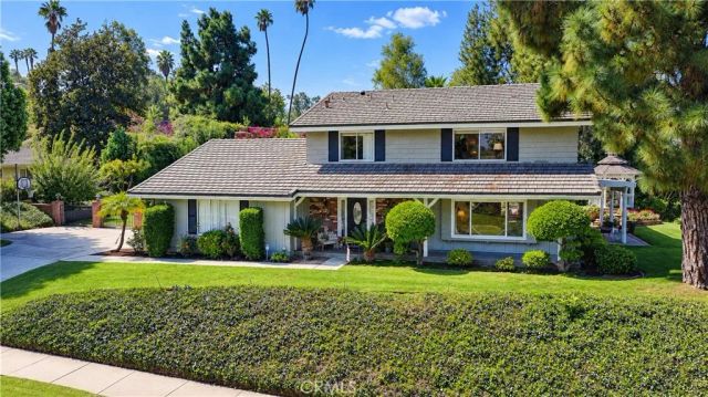 1230 Via Vallarta, Riverside, CA 92506