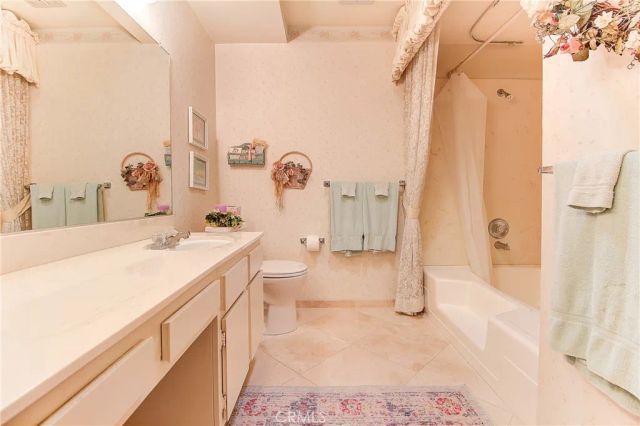 1230 Via Vallarta, Riverside, CA 92506