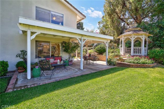 1230 Via Vallarta, Riverside, CA 92506