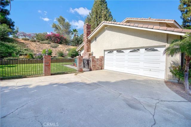 1230 Via Vallarta, Riverside, CA 92506