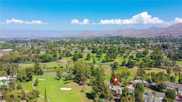 1230 Via Vallarta, Riverside, CA 92506