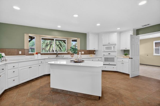 16237 Rancho Viejo Ct, Tracy, CA 95304