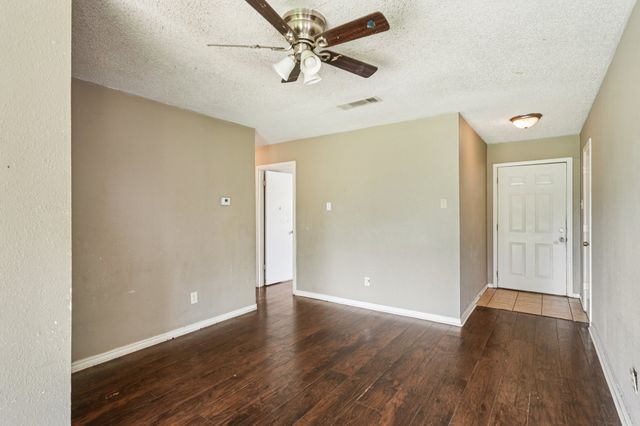 1634 EVERGREEN Drive, Mesquite, TX 75149