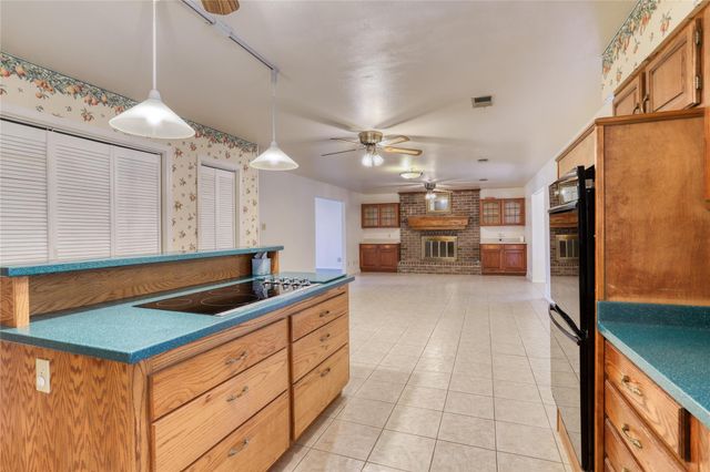 11234 Champion Wood Drive, Tomball, TX 77375