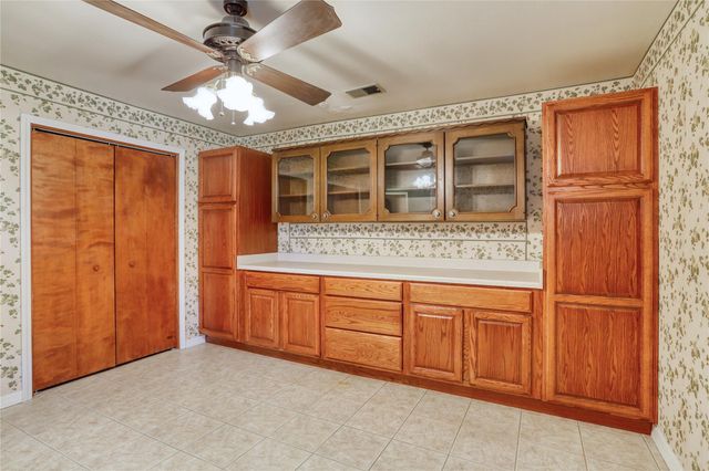 11234 Champion Wood Drive, Tomball, TX 77375