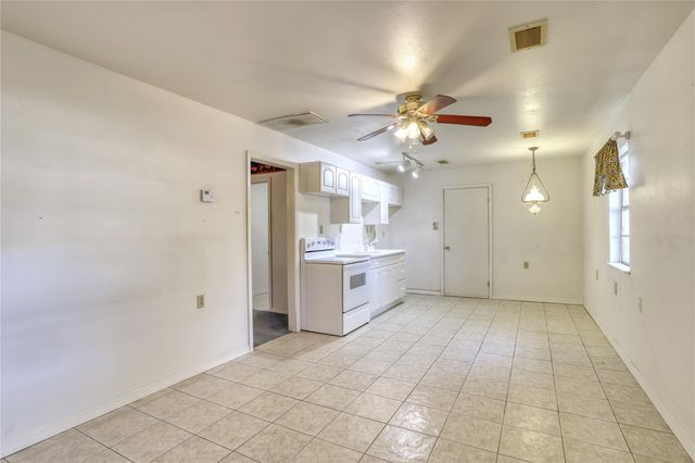 11234 Champion Wood Drive, Tomball, TX 77375