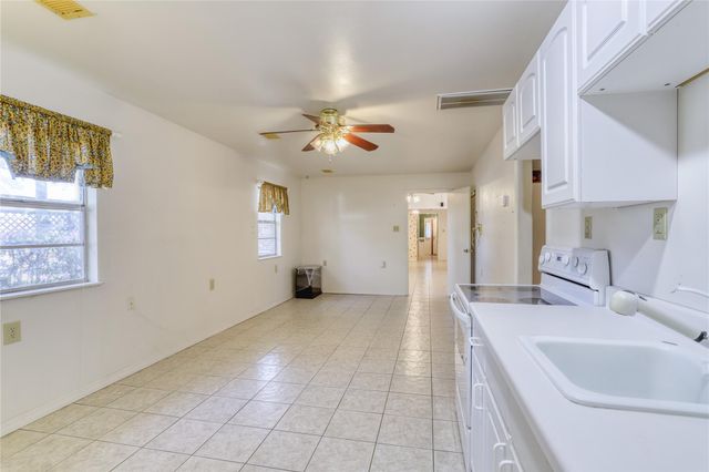 11234 Champion Wood Drive, Tomball, TX 77375