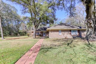 11234 Champion Wood Drive, Tomball, TX 77375