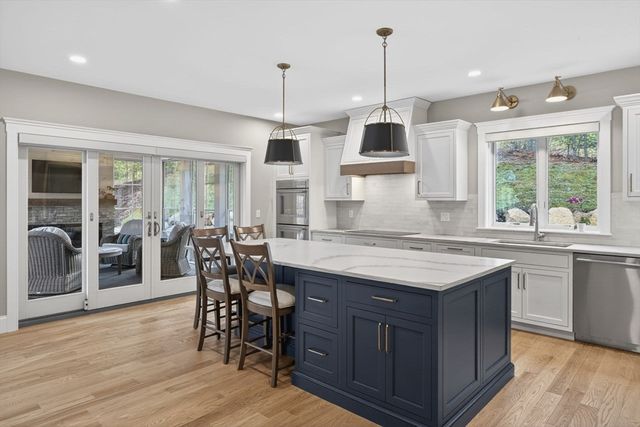 12 Talcott Pines, Plymouth, MA 02360