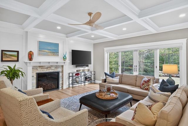 12 Talcott Pines, Plymouth, MA 02360