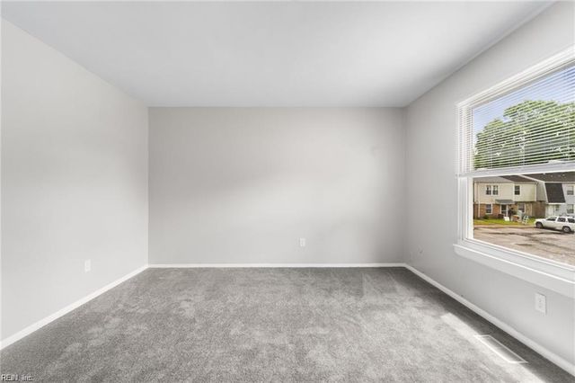 1640 Darren CIR, Portsmouth, VA 23701